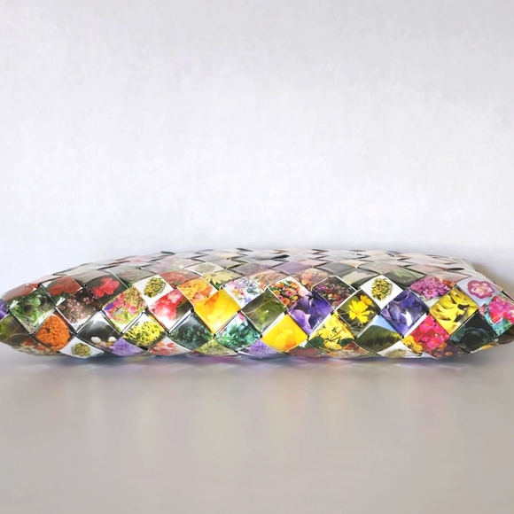 Nahui Ollin Unique Weaved Multi-color Floral Paper Folding Technique Clutch - Picture 6 of 6